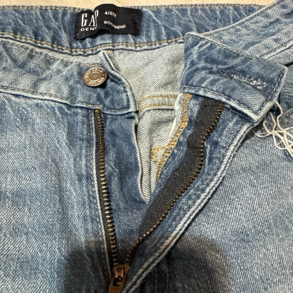 Boyfriend fit GAP jeans - Picture 2 of 4